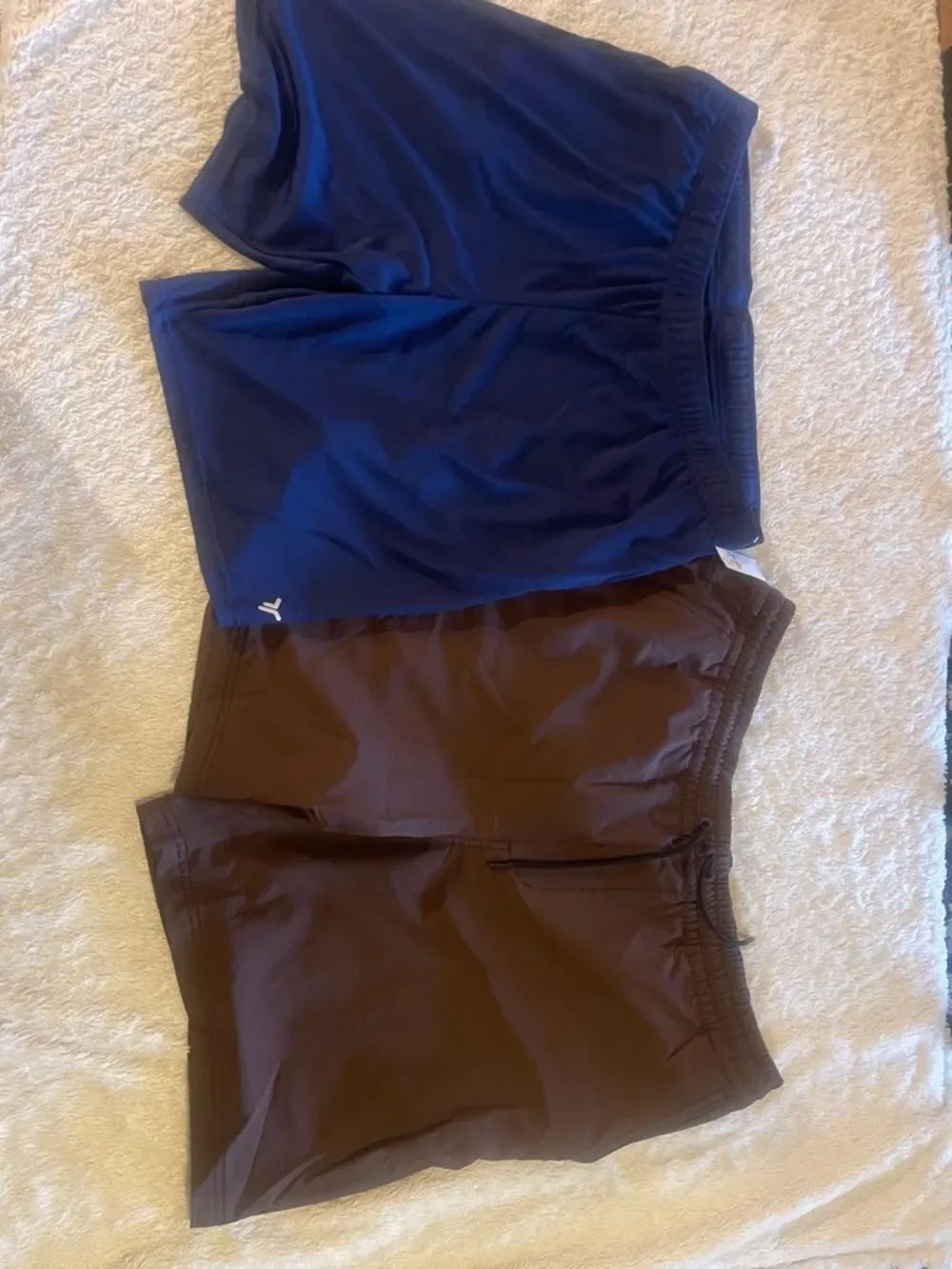 Old Navy Athletic Drawstring Shorts in Navy and Brown XL